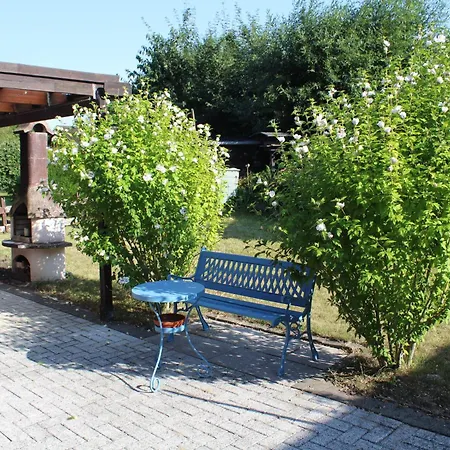 Gemuetliches Mit Terrasse Und Carport In