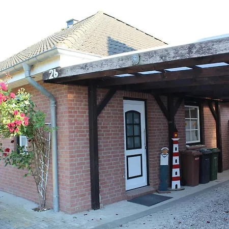 Gemuetliches Mit Terrasse Und Carport In * Hohenfelde